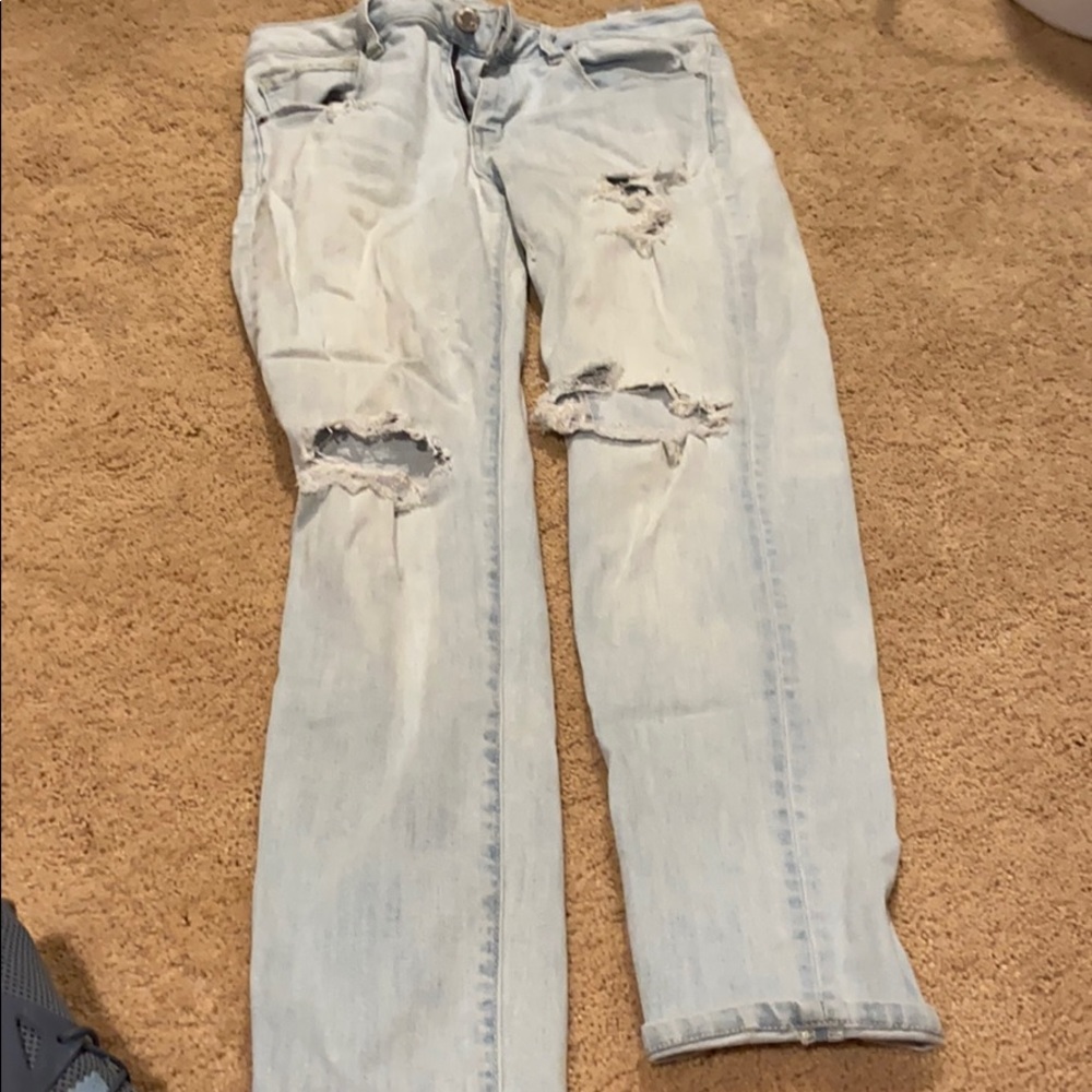 American eagle distressed jeans